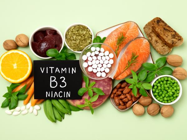 Vitamin B3: tihi vitamin, ki poganja več kot 400 procesov v vašem telesu